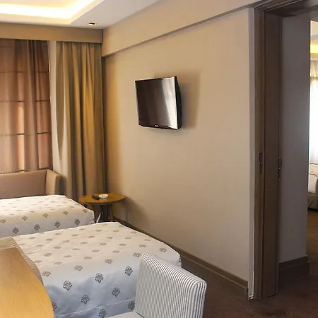 Ahc Grand Bazaar 4*